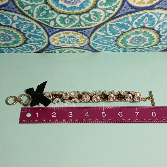 Elegant Banana Republic Gold and Black Bow Bracelet - Picture 7 of 7